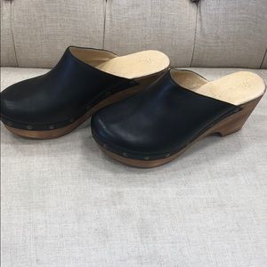 Five Worlds Cordani Classic Leather Clog